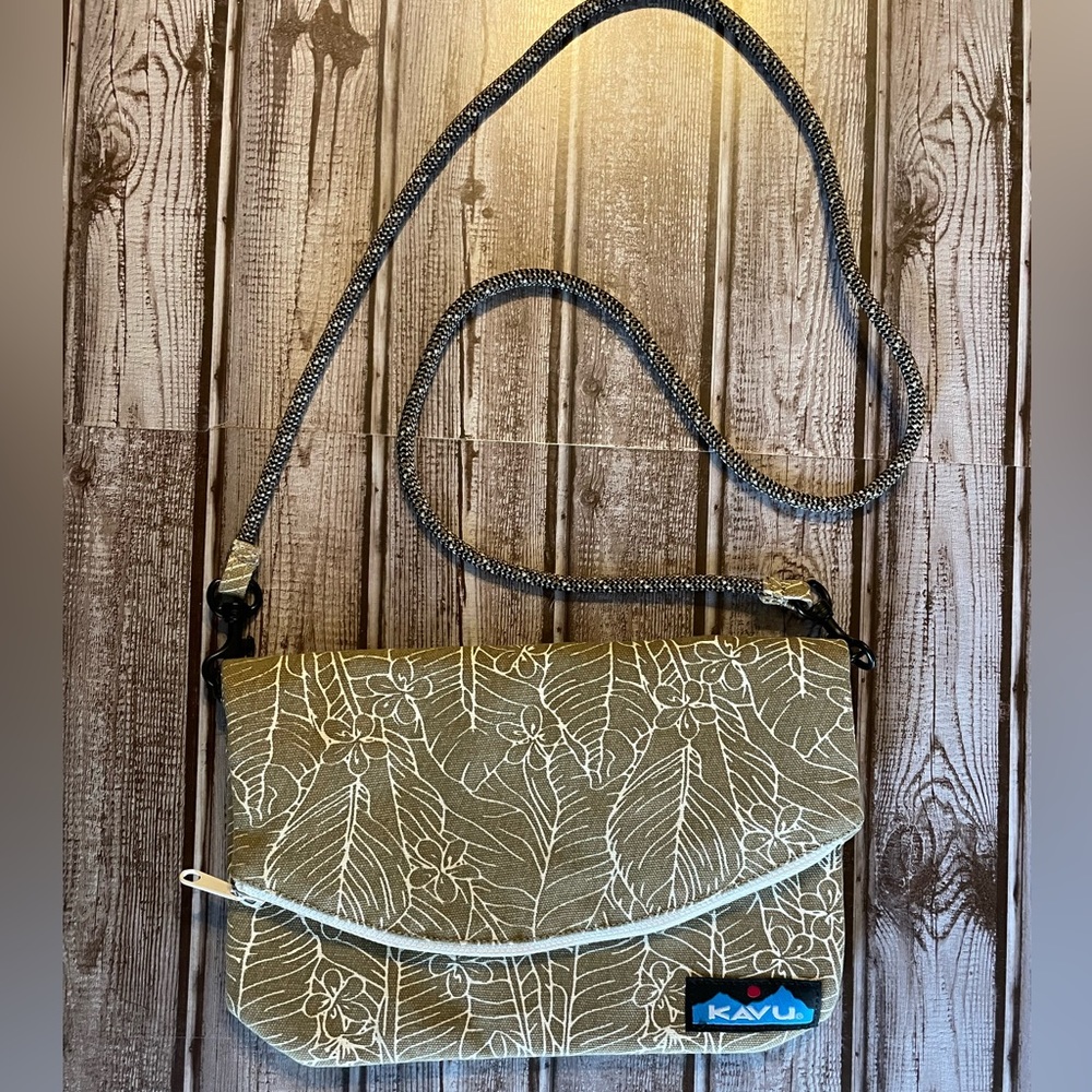 🍁Kavu Slingaling Crossbody Wallet/bag